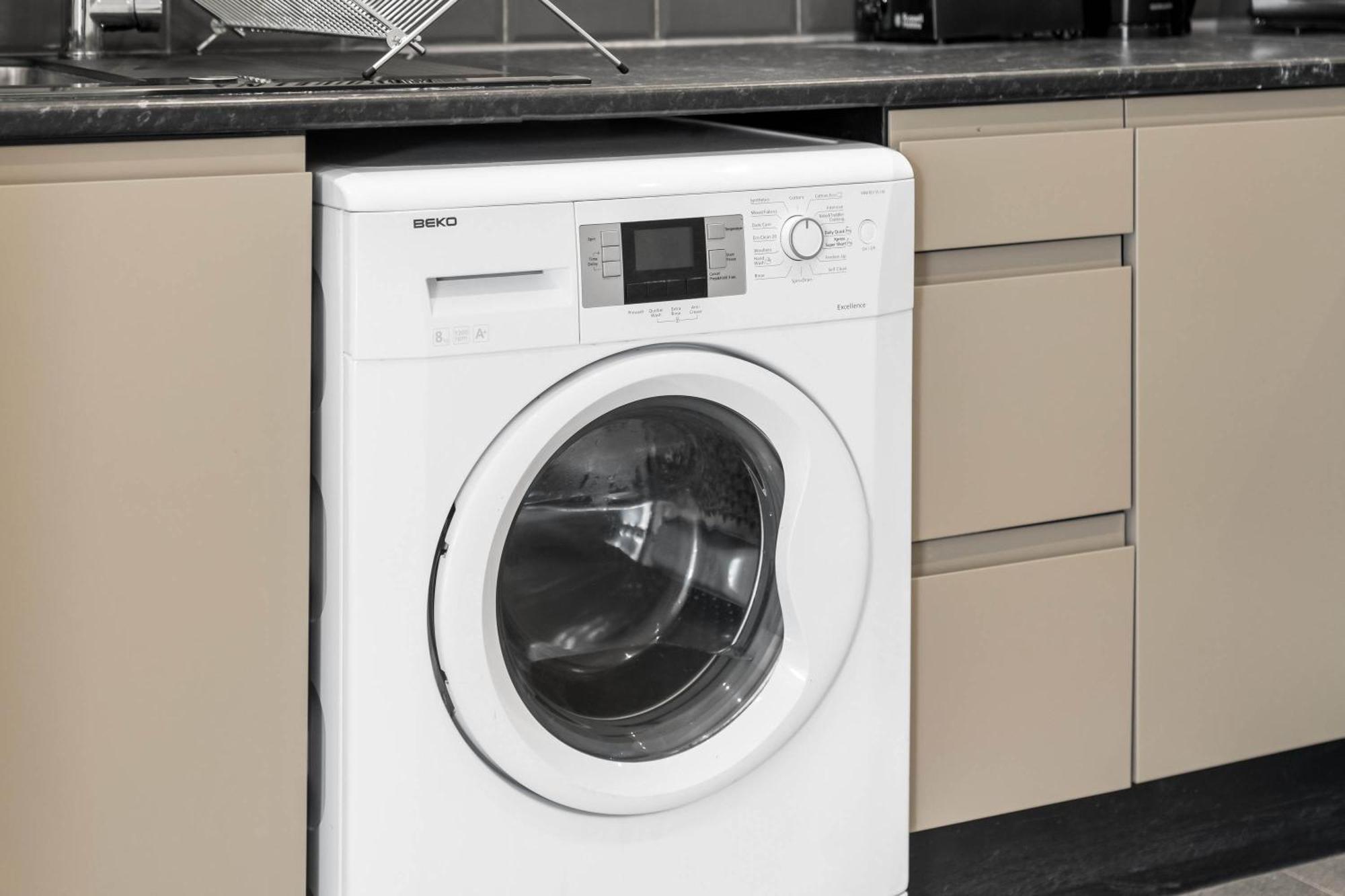 Stylish Apartment - Free Wifi & Netflix - On Street Parking - Double Bed - 49Ag Rowley Regis Exterior photo